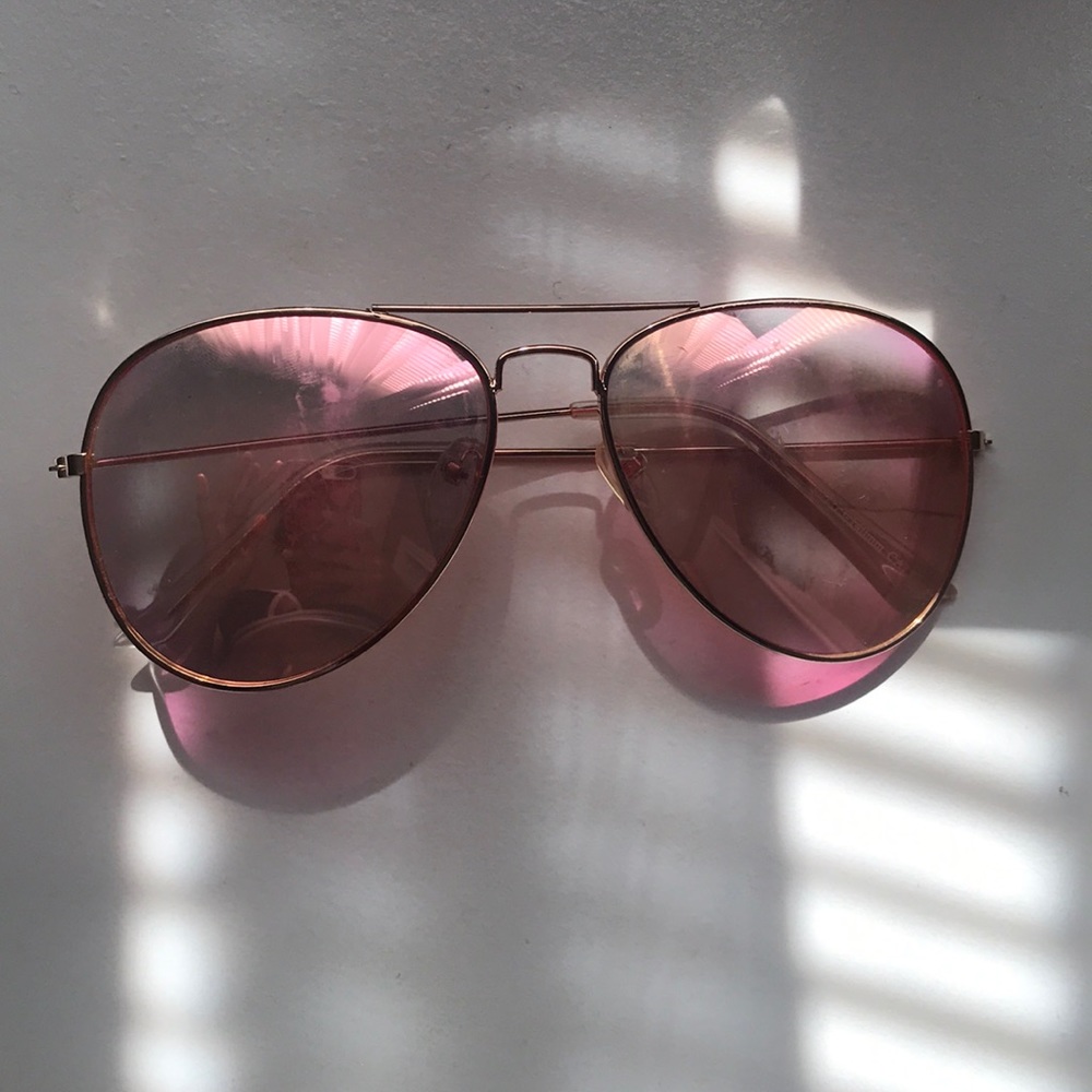 pink sun glasses